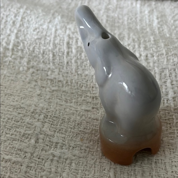 F. Wright Gray Elephant Pie Bird / Pie Vent / Pie Funnel Unique and Rare - Picture 2 of 6